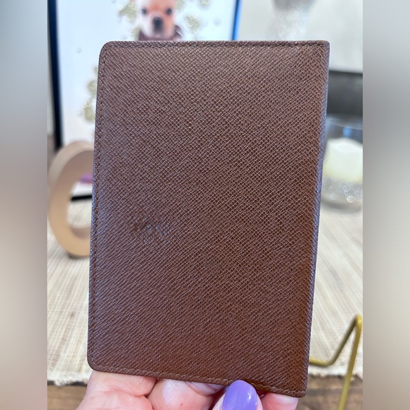 EUC Louis Vuitton Brown Leather Card Holder - Picture 9 of 13